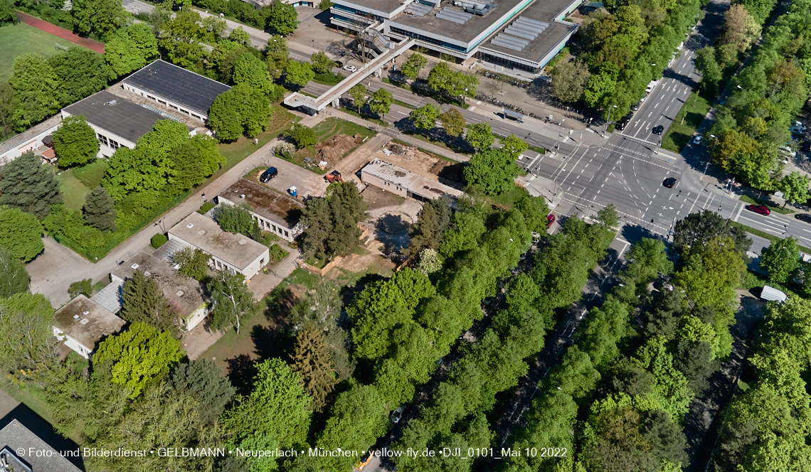 10.05.2022 - Luftbilder von der Baustelle Haus für Kinder in Neuperlach